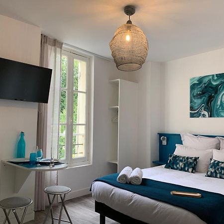 Logis St Joseph Bed & Breakfast Angers Eksteriør bilde