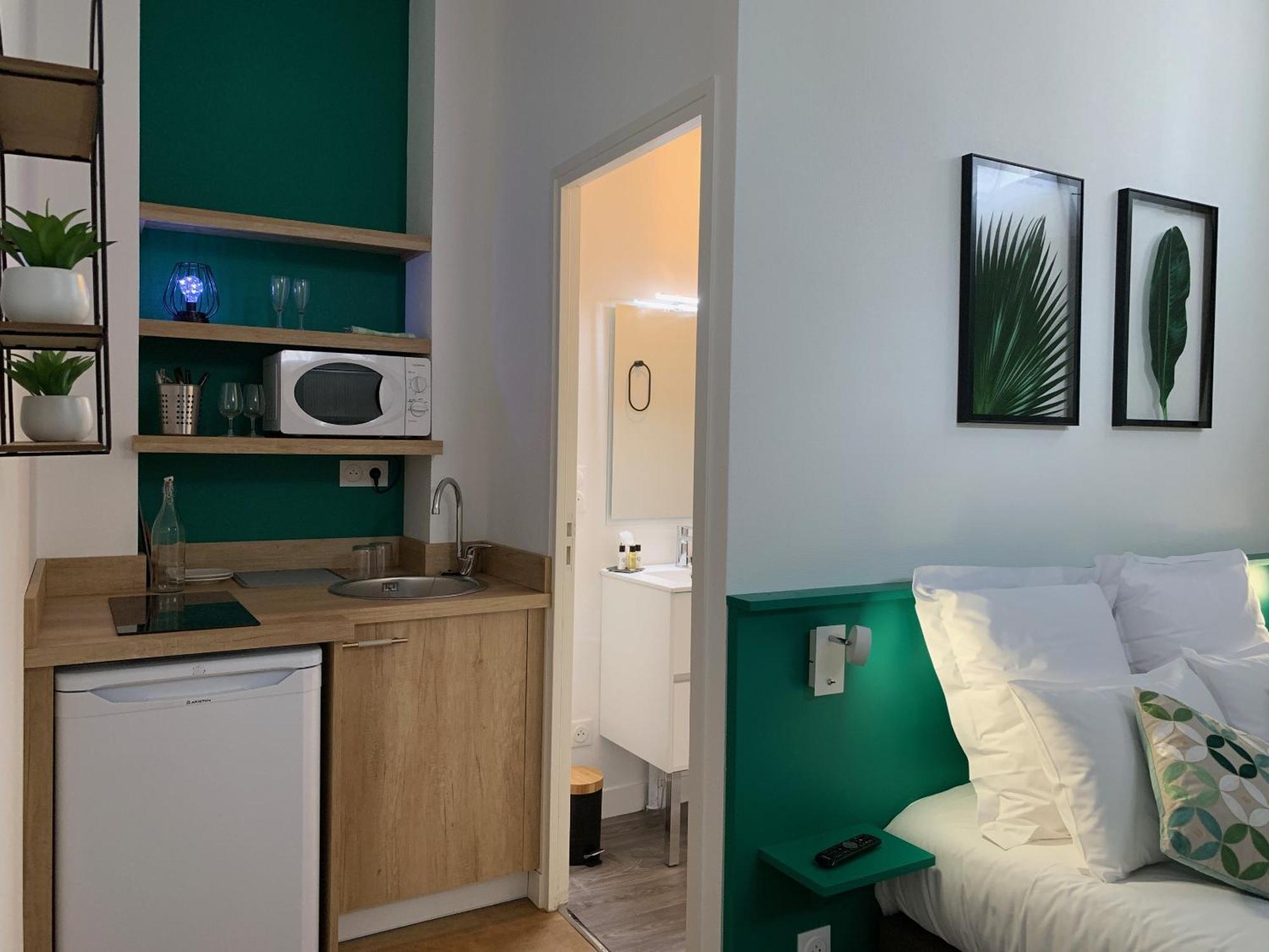 Logis St Joseph Bed & Breakfast Angers Eksteriør bilde