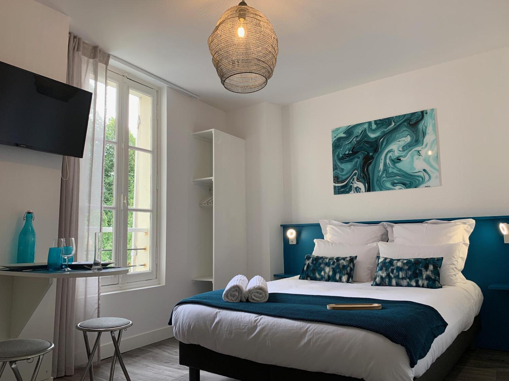Logis St Joseph Bed & Breakfast Angers Eksteriør bilde