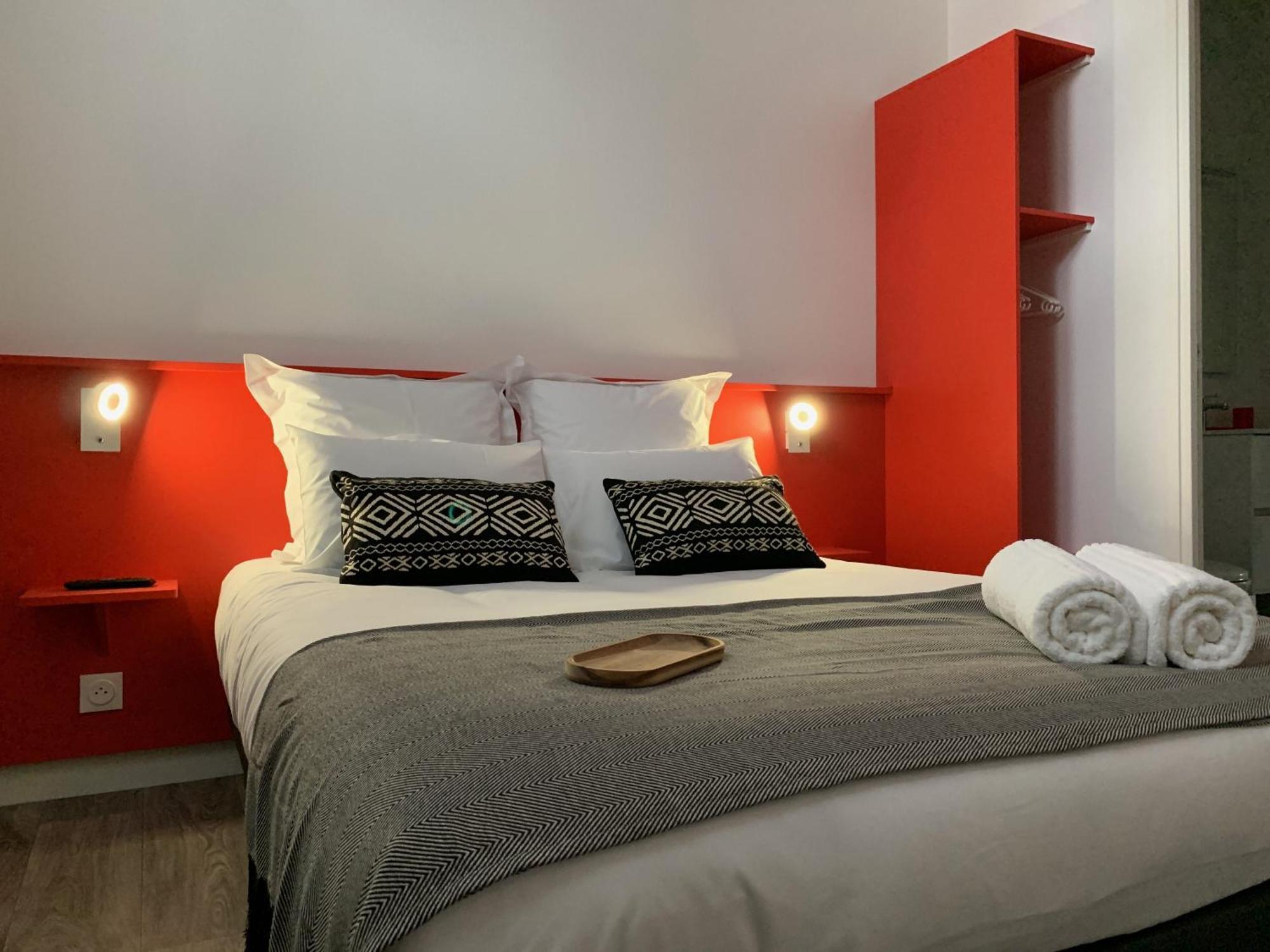 Logis St Joseph Bed & Breakfast Angers Eksteriør bilde